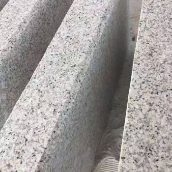 白锈石