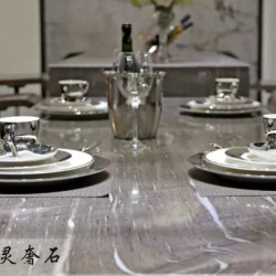 餐桌
