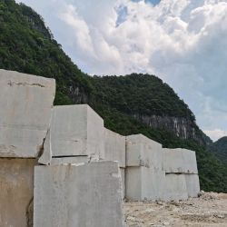 矿山荒料二区