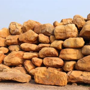 和石园-吨位黄蜡石假山石流溪驳岸石草地置石