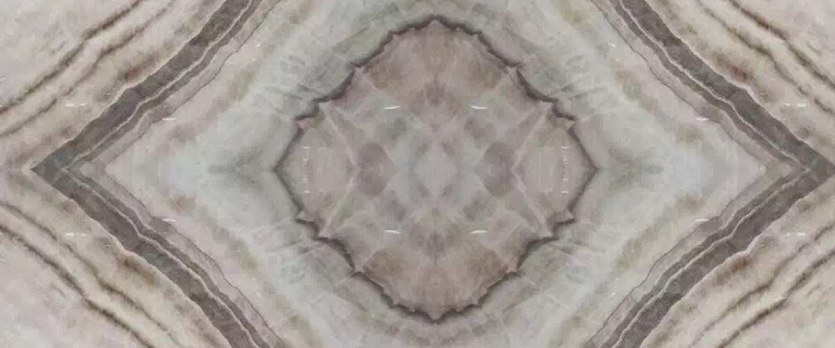 水墨木纹山水画